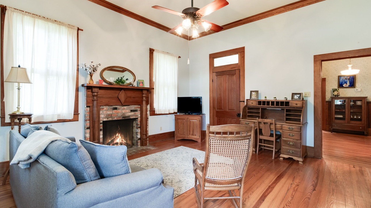 Photo of Livingroom in Scott