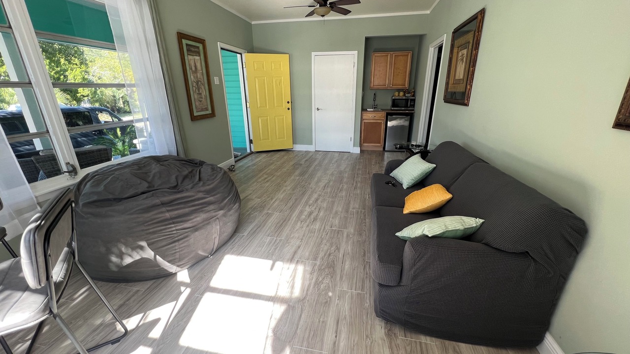Photo of Livingroom in Carrabelle