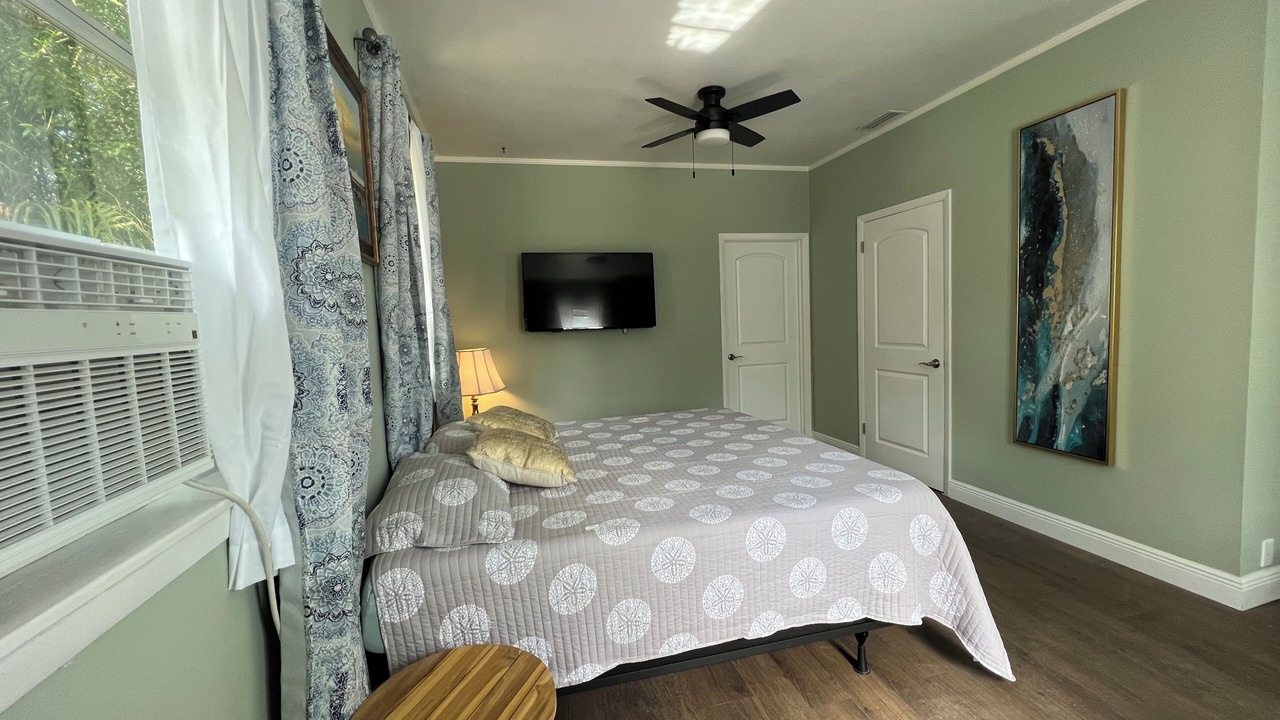 Photo of Bedroom in Carrabelle
