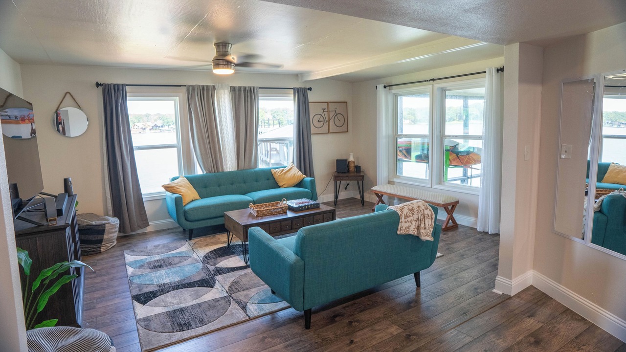 Photo of Livingroom in Enchanted Oaks