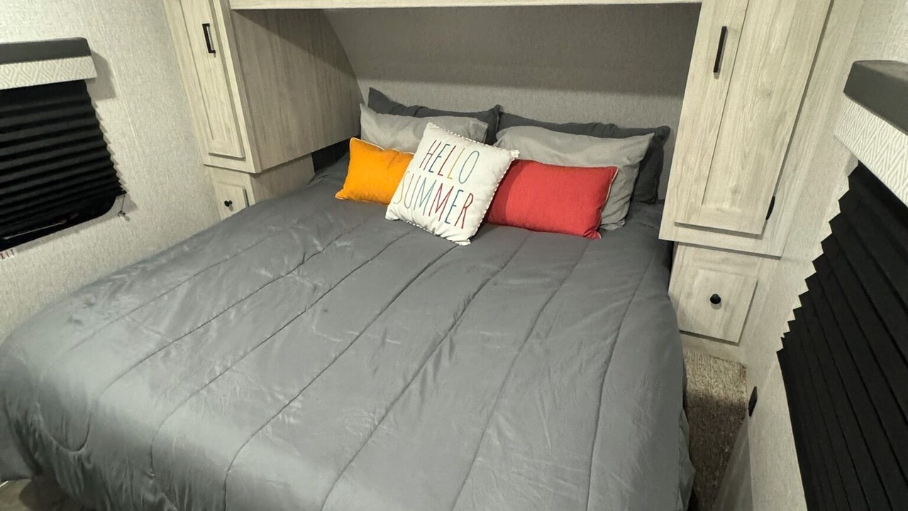 Photo of Bedroom in Holly Beach