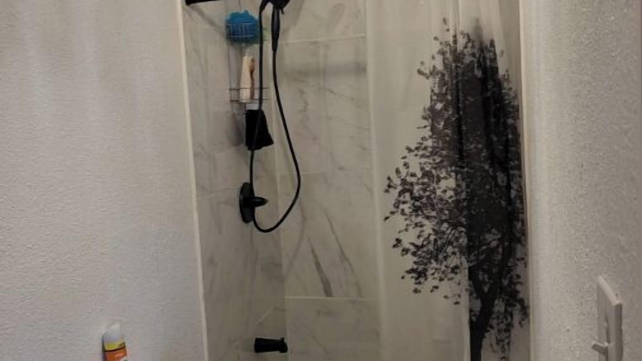 Photo of Bathroom in Broaddus