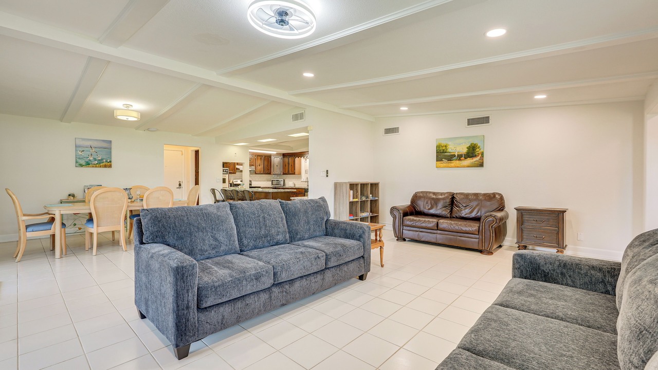 Photo of Livingroom in Woodlawn