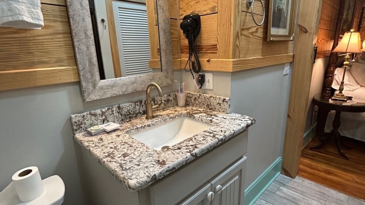 Photo of Bathroom in Carthage
