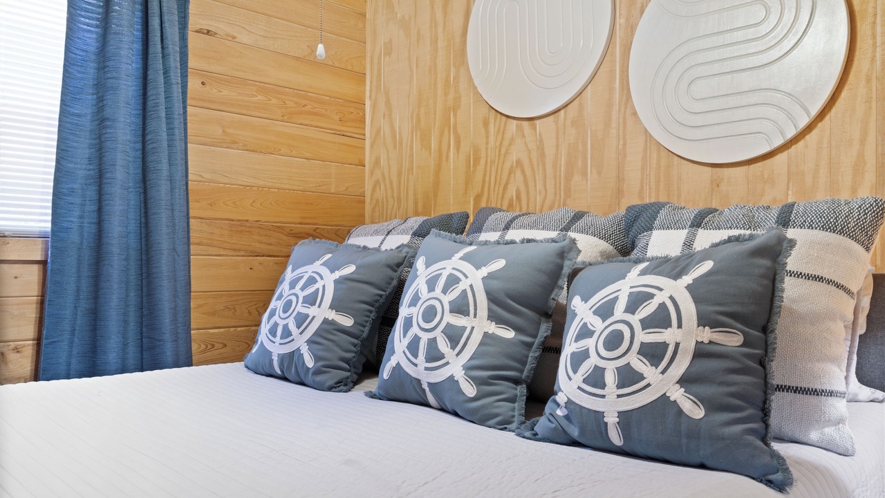 Photo of Bedroom in Pope