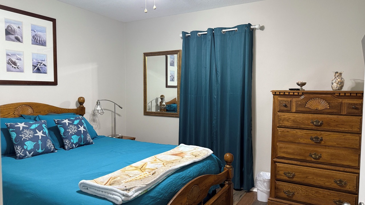Photo of Bedroom in Lillian