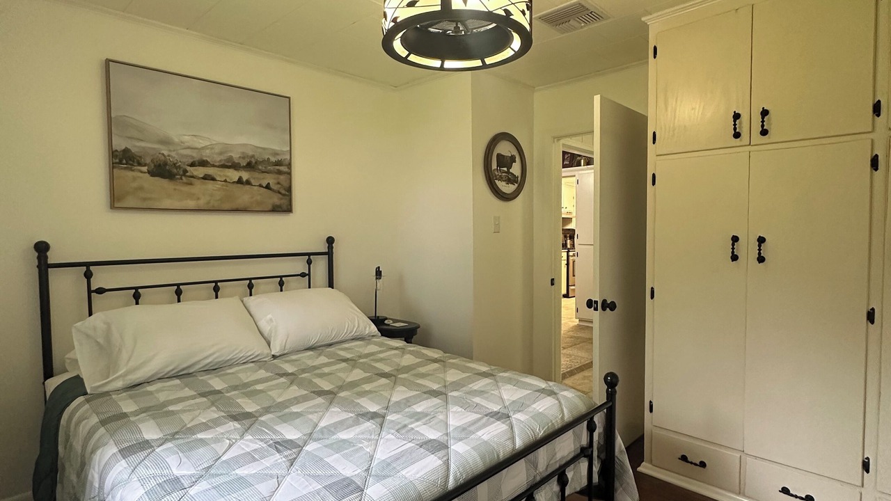 Photo of Bedroom in Breaux Bridge