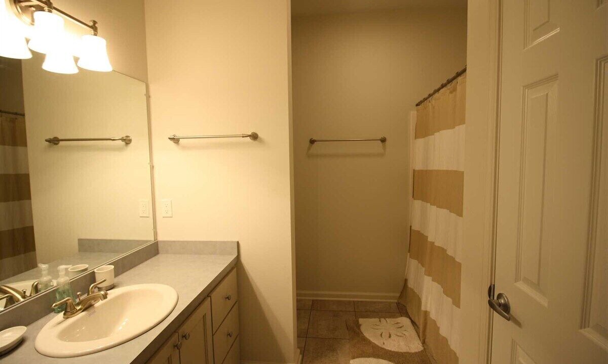 Photo of Bathroom in Golden Meadow