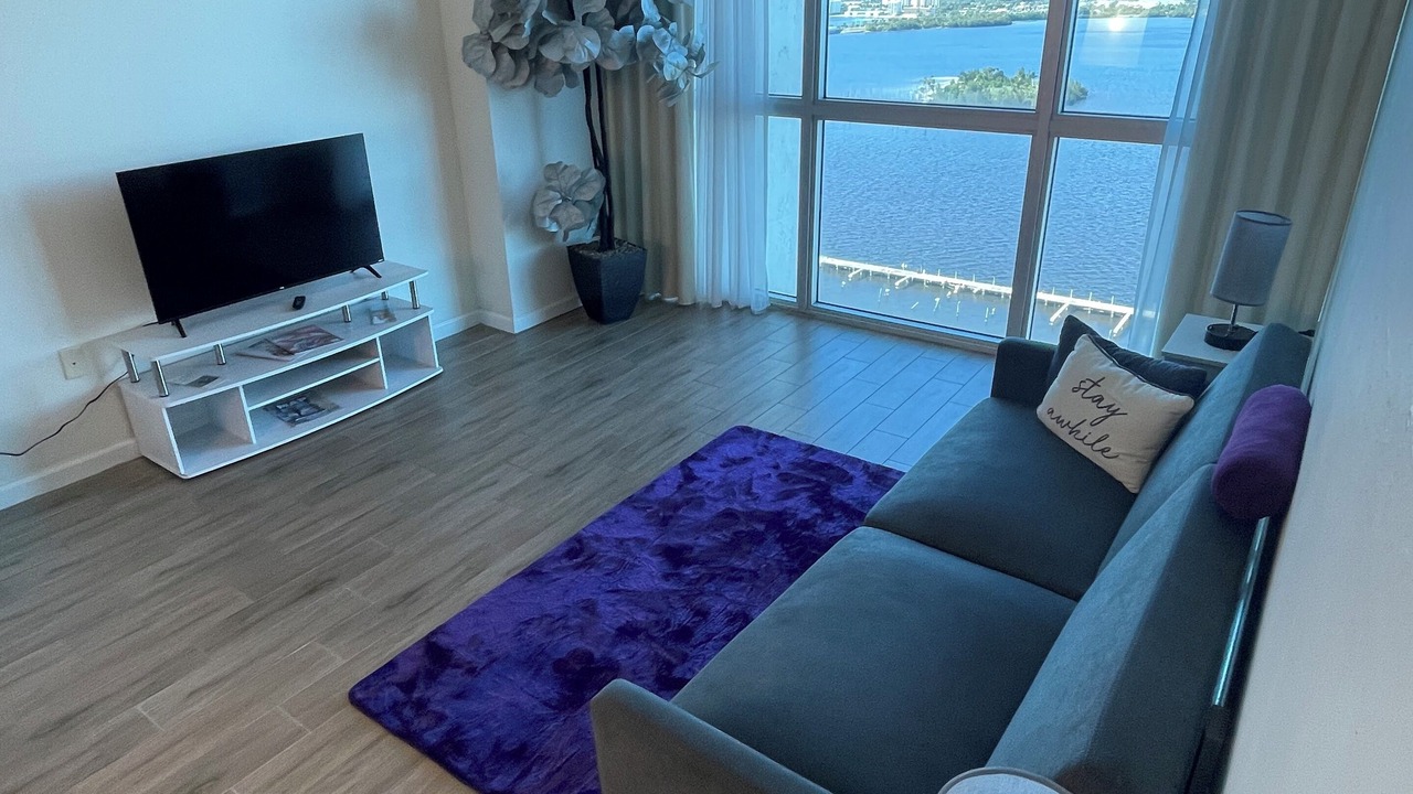 Photo of Livingroom in Fort Myers River District