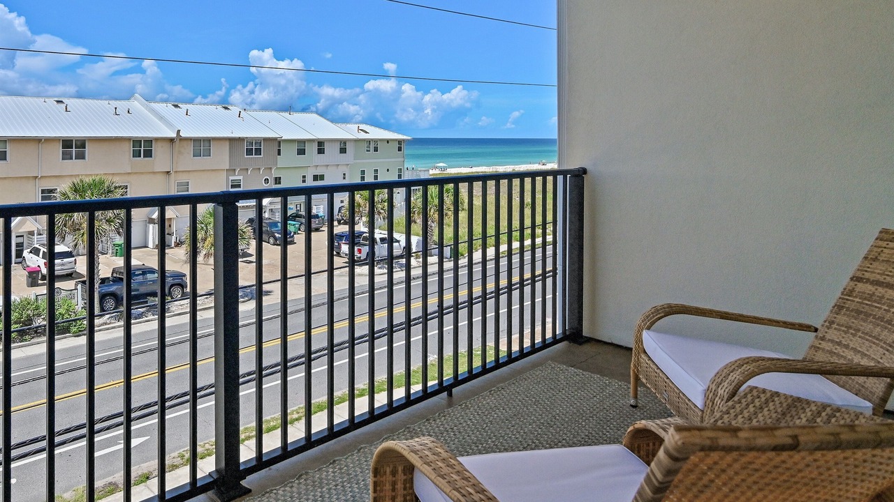 Photo of Patio Balcony in Laguna Beach