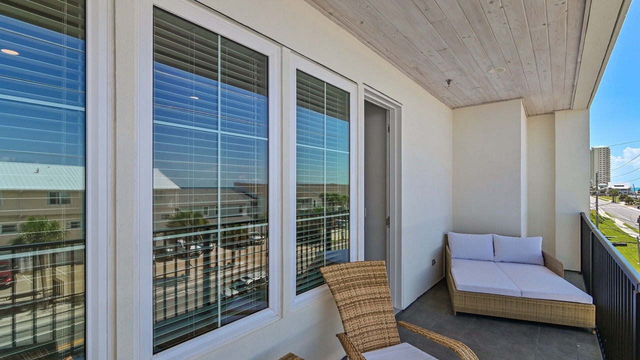 Photo of Patio Balcony in Laguna Beach