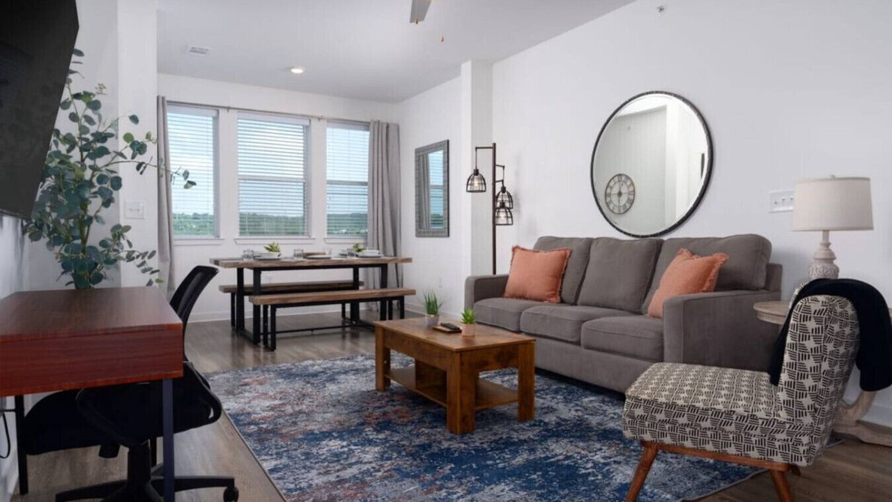 Photo of Livingroom in Pelham