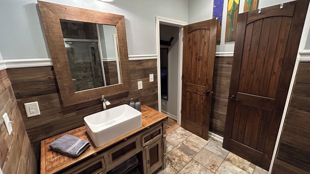 Photo of Bathroom in Steens