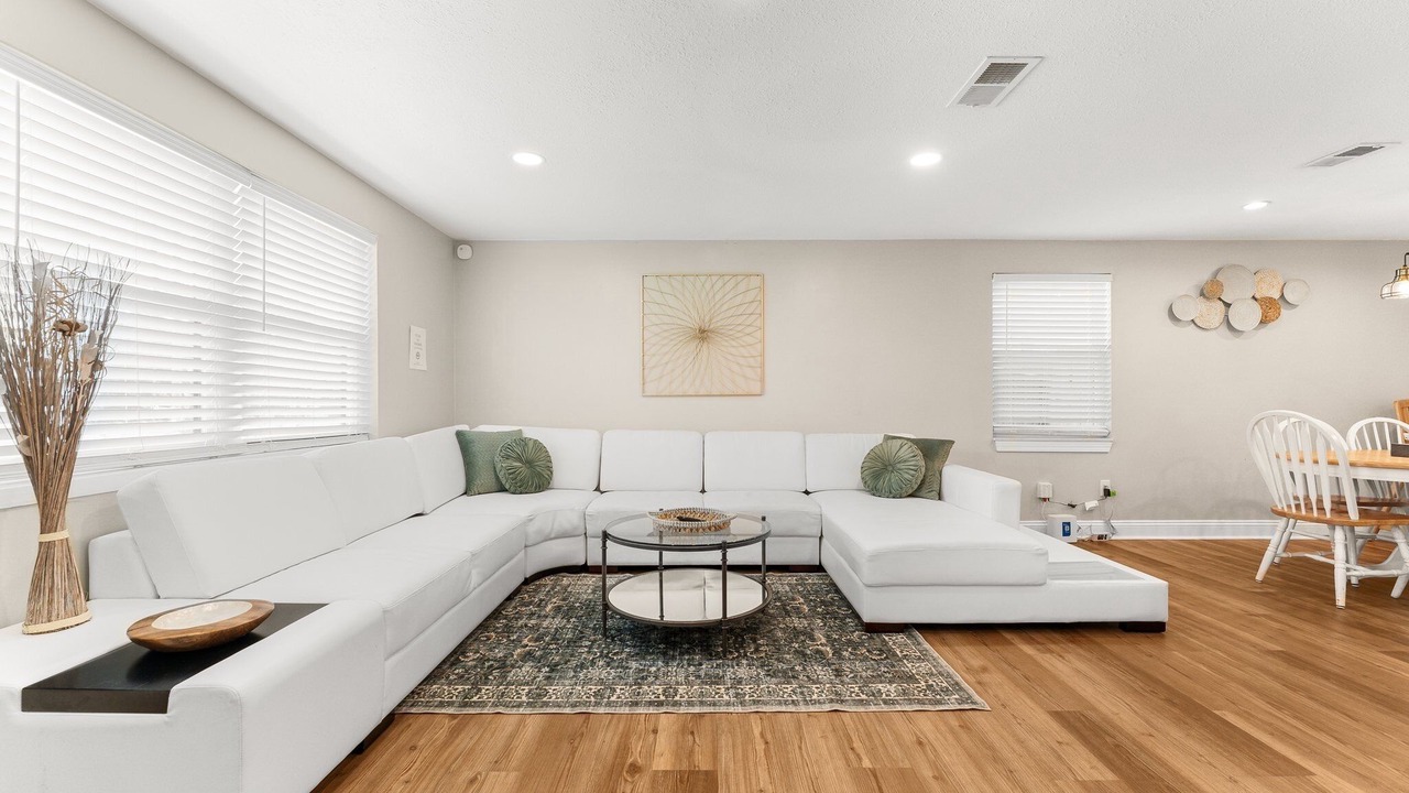 Photo of Livingroom in Highland City