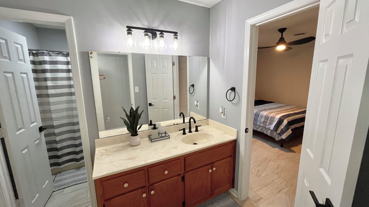Photo of Bathroom in Tupelo