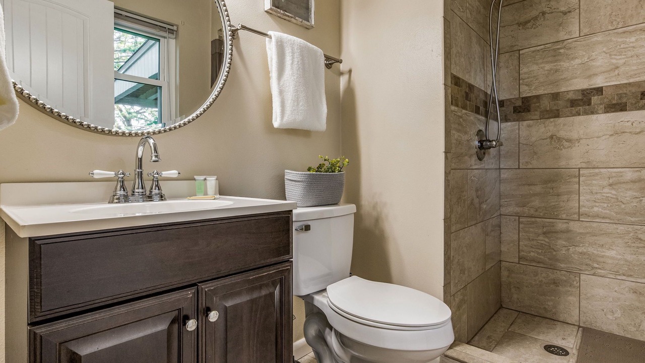 Photo of Bathroom in Southeast Pensacola