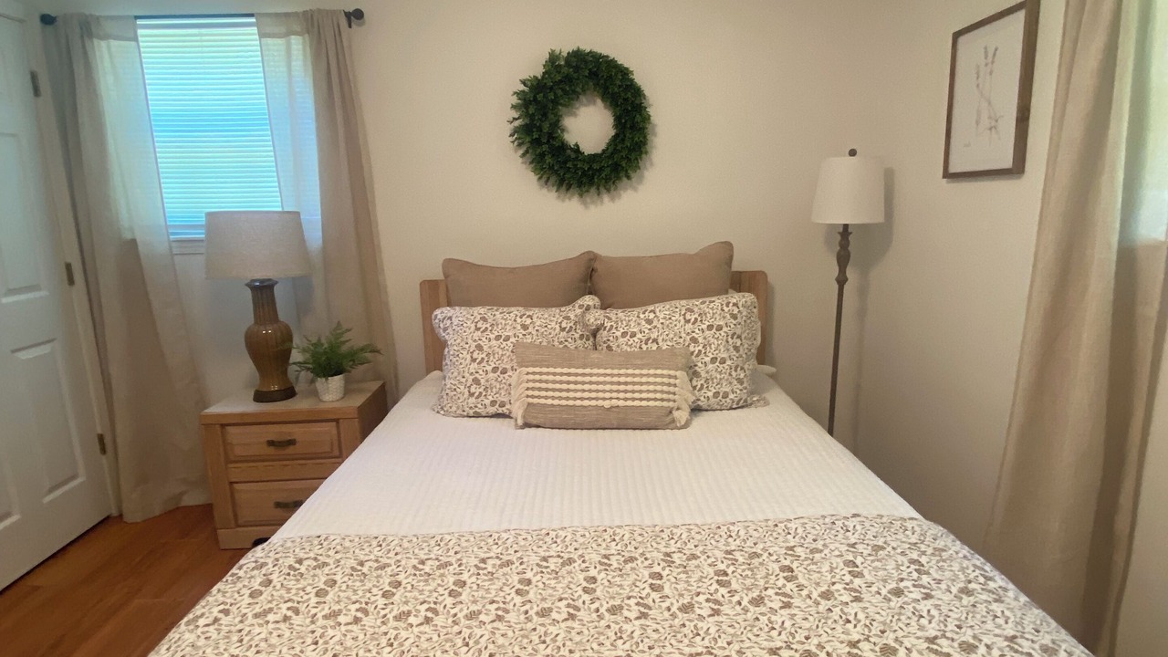 Photo of Bedroom in Dadeville