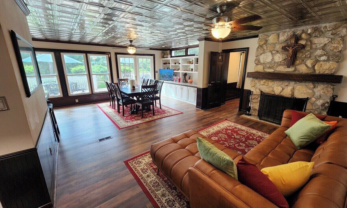 Photo of Livingroom in Tallahassee