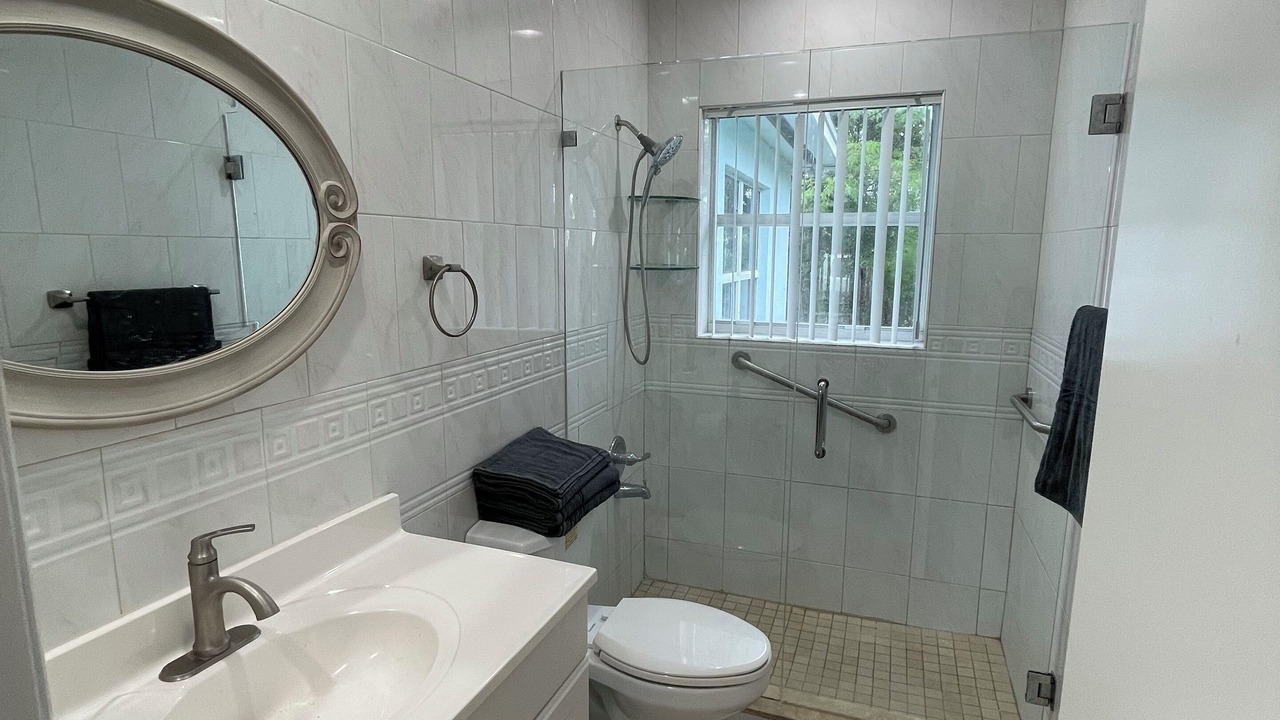 Photo of Bathroom in Country Club Park