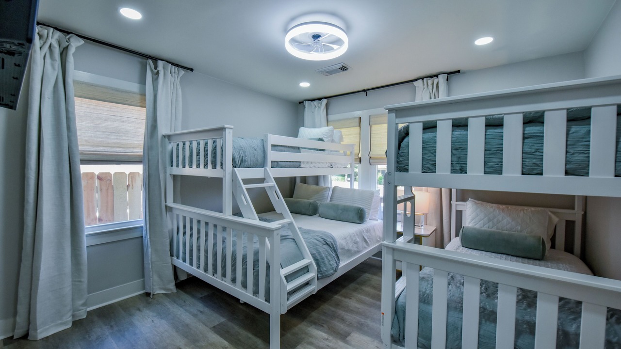 Photo of Bedroom in Tuscaloosa