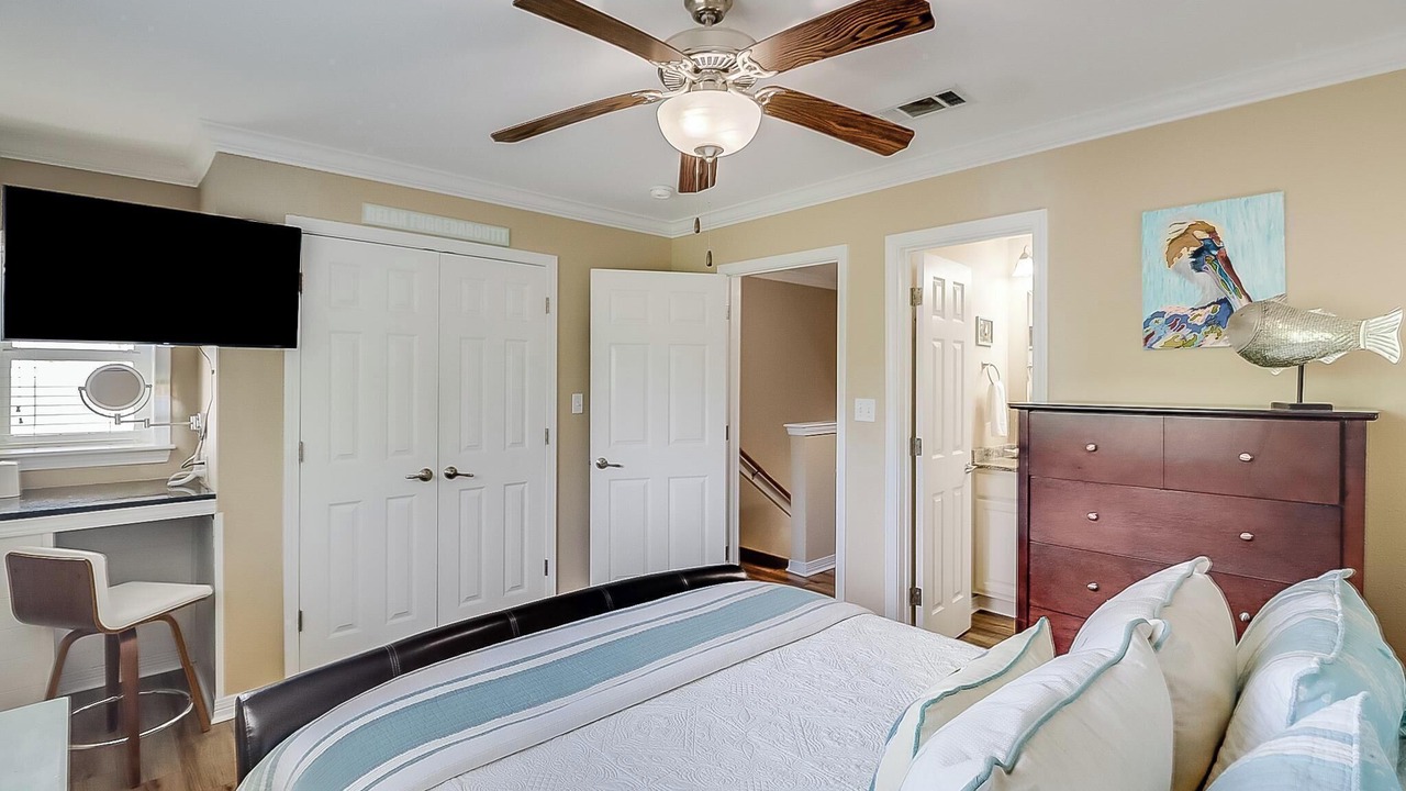 Photo of Bedroom in Long Beach