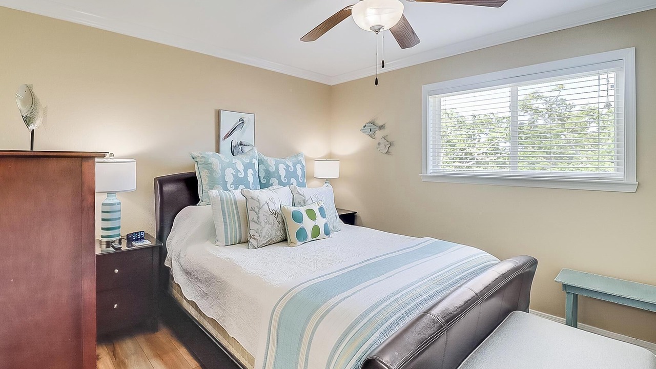 Photo of Bedroom in Long Beach