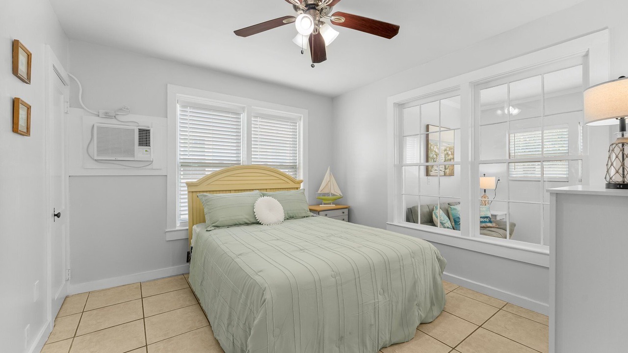 Photo of Bedroom in Laguna Beach