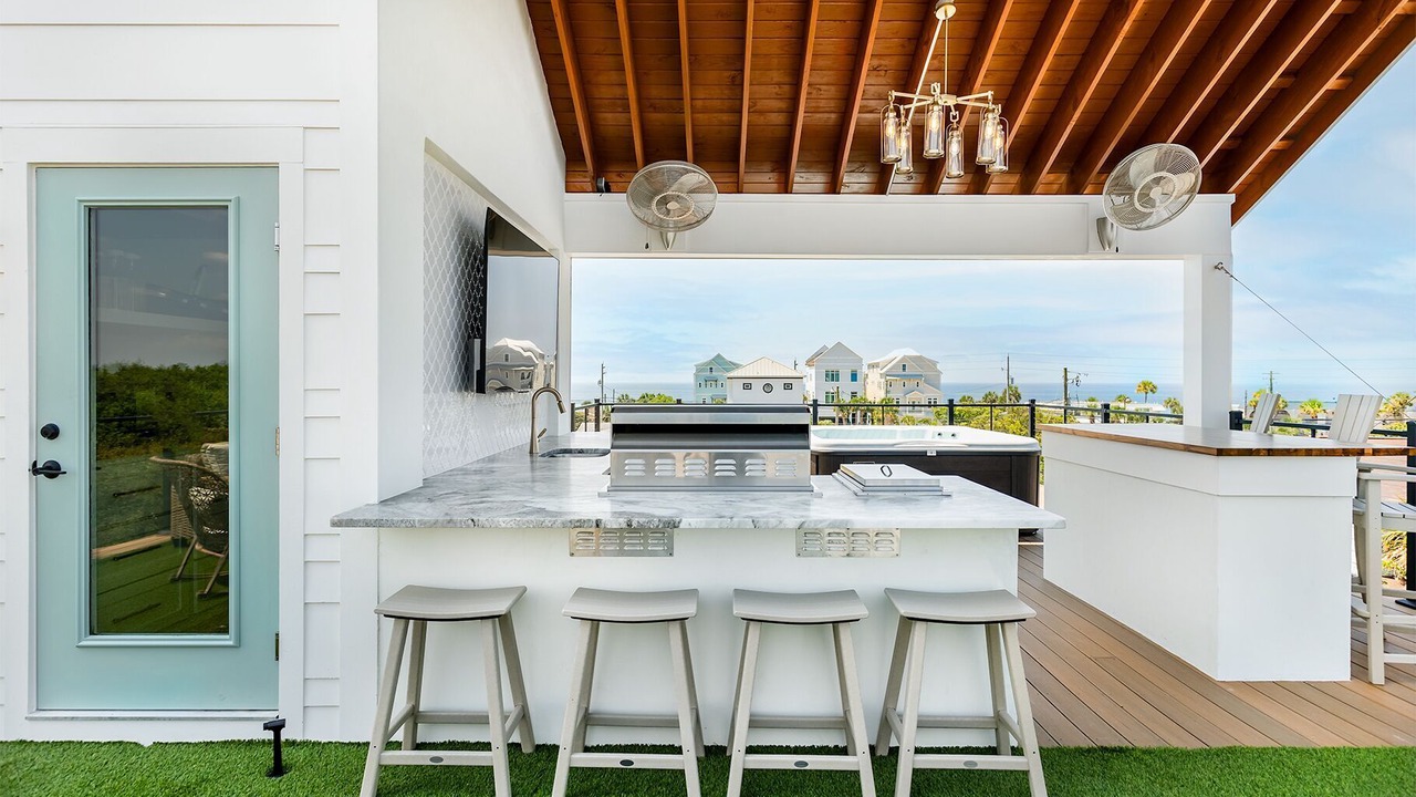 Photo of Kitchen in Fort Bay
