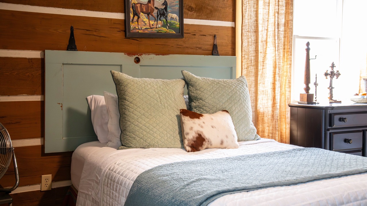 Photo of Bedroom in Batesville
