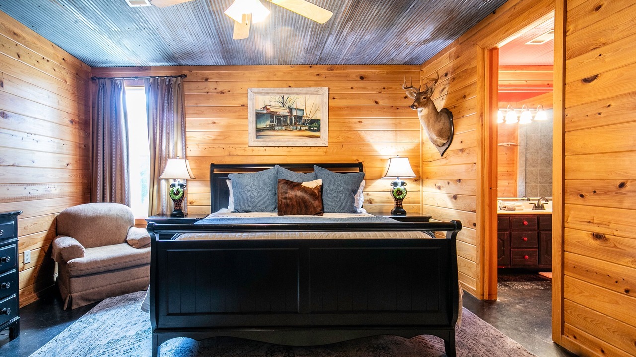 Photo of Bedroom in Batesville