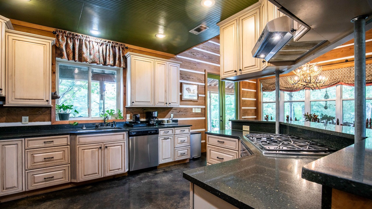 Photo of Kitchen in Batesville
