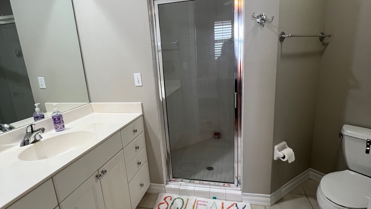 Photo of Bathroom in Pelican Bay