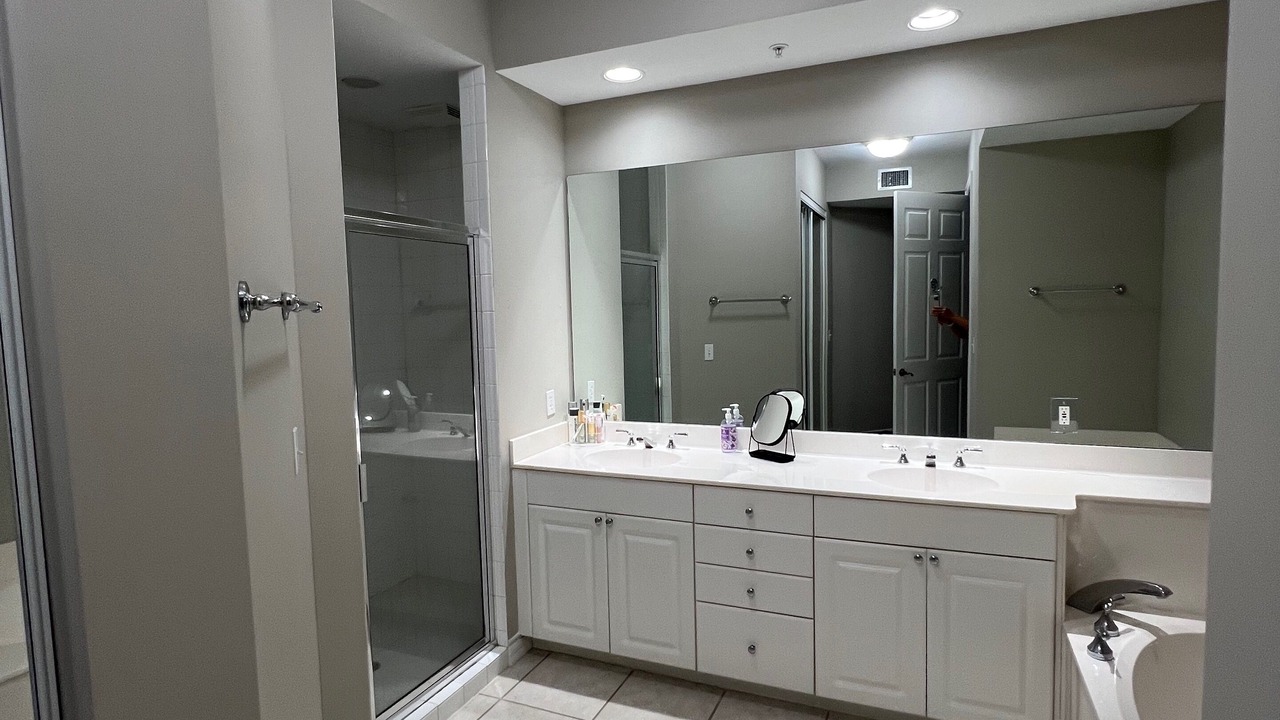 Photo of Bathroom in Pelican Bay