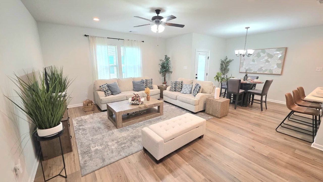 Photo of Livingroom in Highlands - Perkins