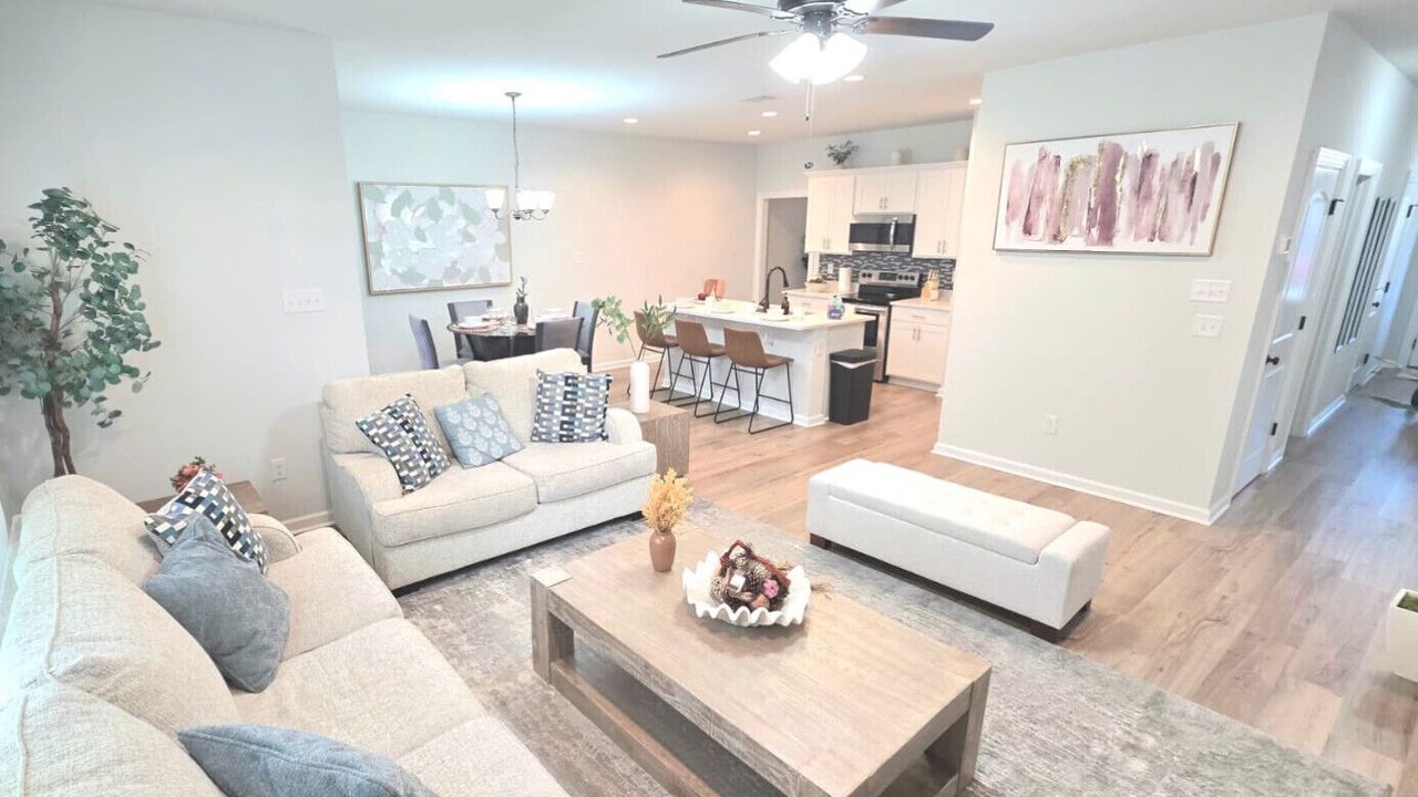 Photo of Livingroom in Highlands - Perkins