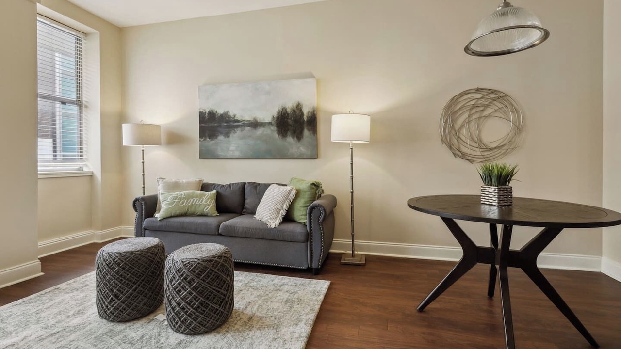 Photo of Livingroom in Central Business District