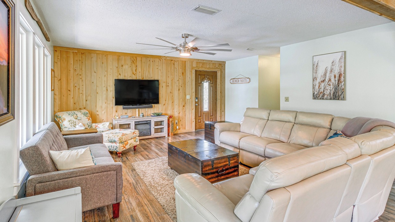 Photo of Livingroom in Milton