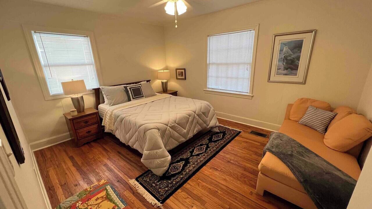 Photo of Bedroom in Fondren