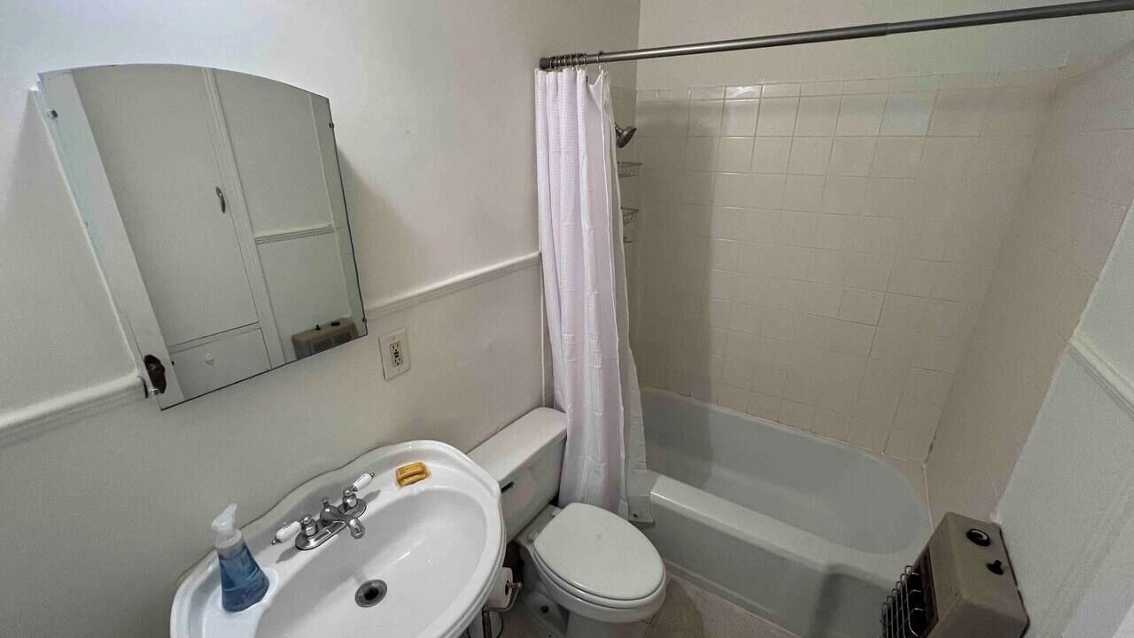 Photo of Bathroom in Fondren