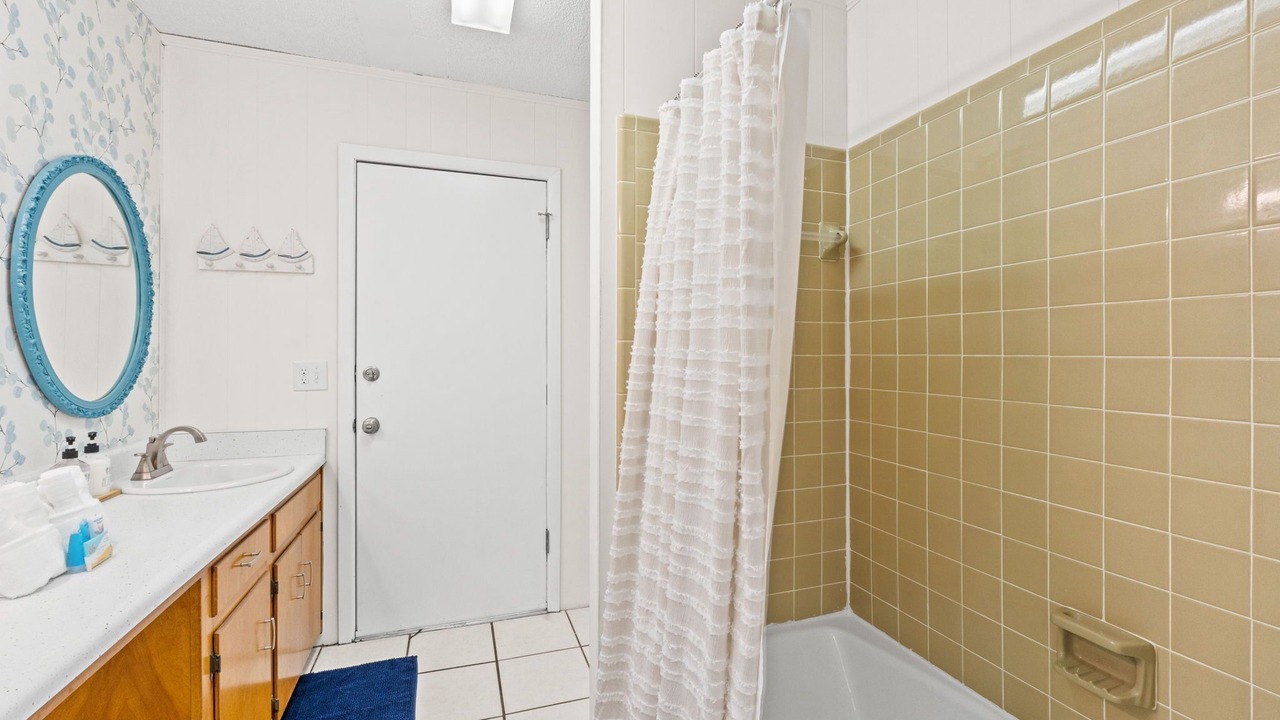 Photo of Bathroom in Laguna Beach