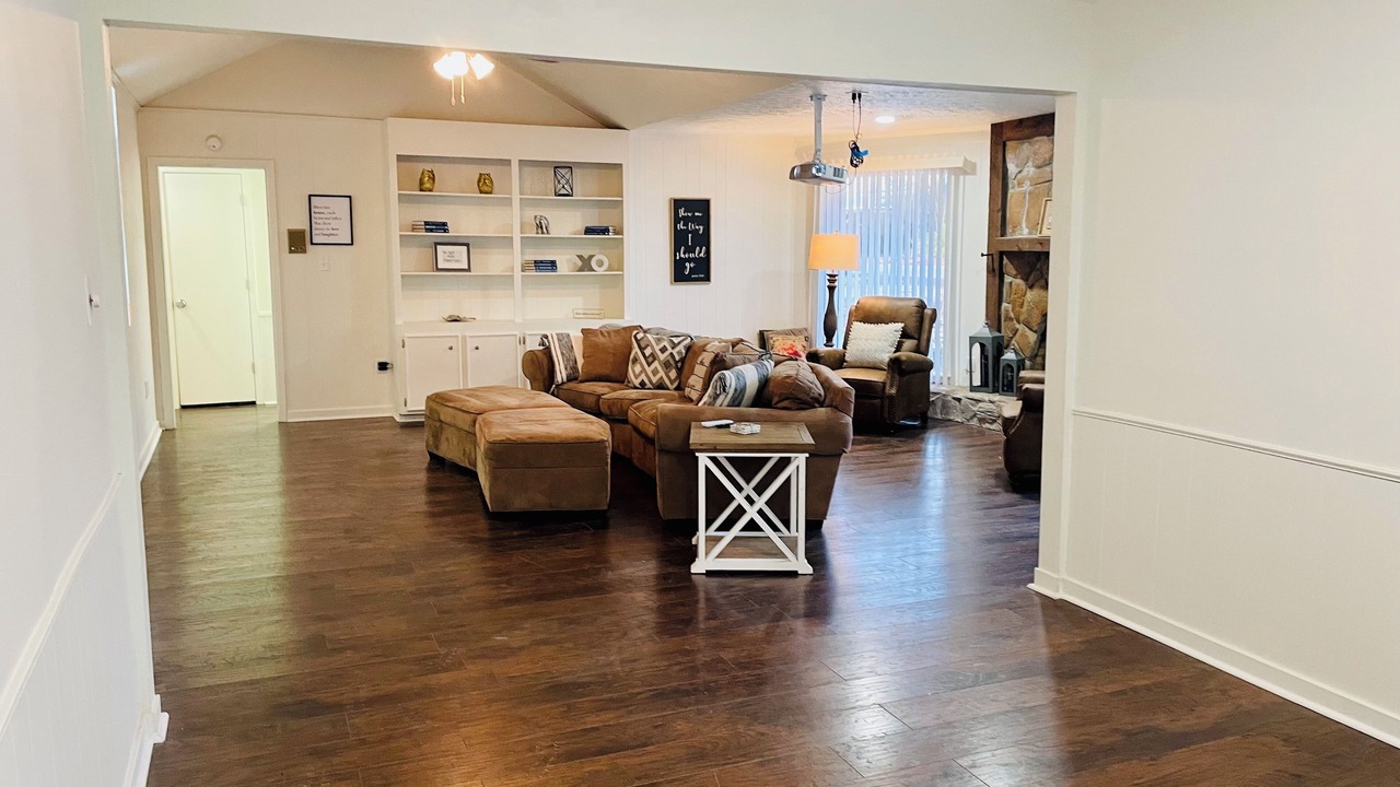 Photo of Livingroom in Flowood