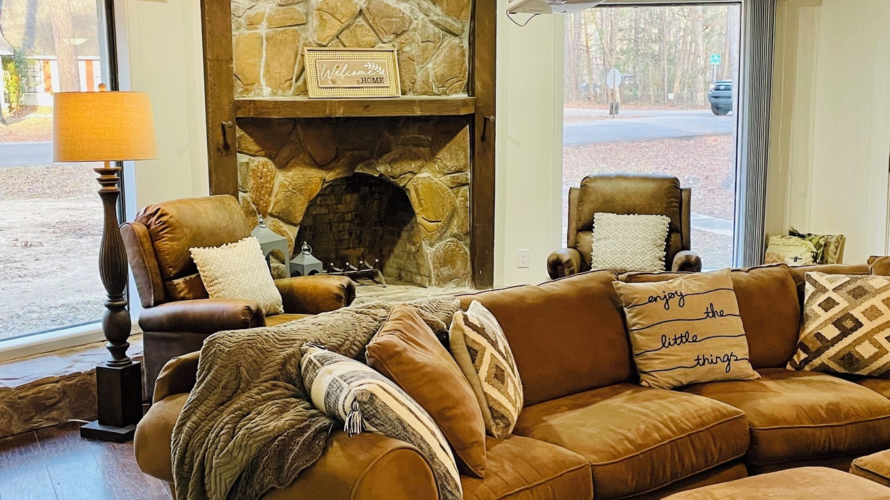Photo of Livingroom in Flowood