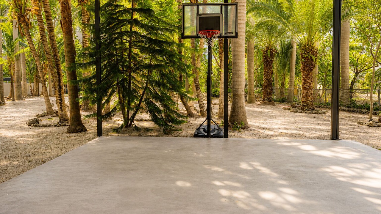 Photo of Outdoor in Northeast Miami