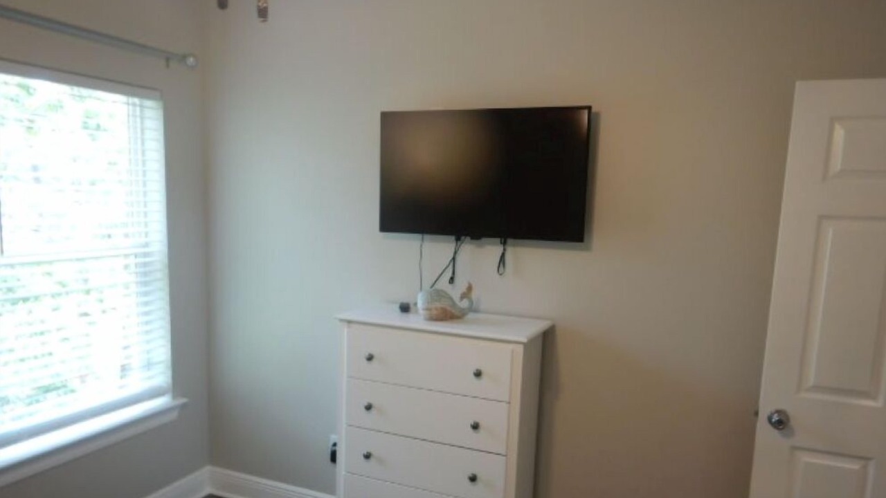 Photo of Bedroom in Dauphin Island