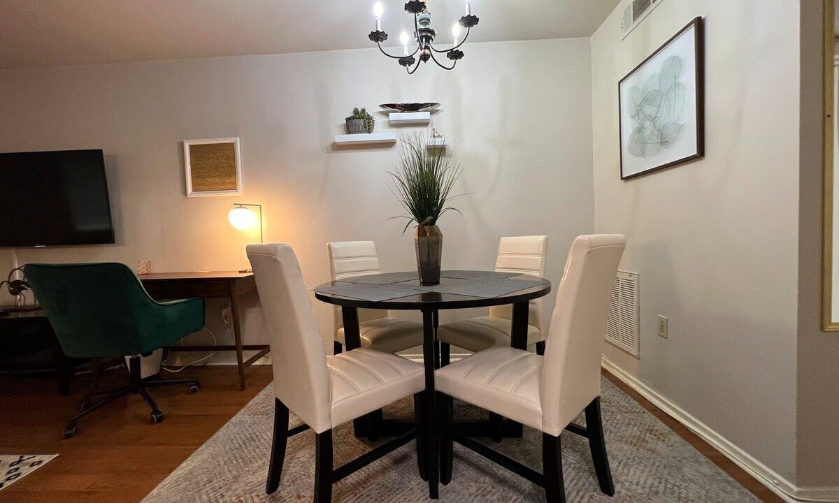 Photo of Bedroom in Mid City South