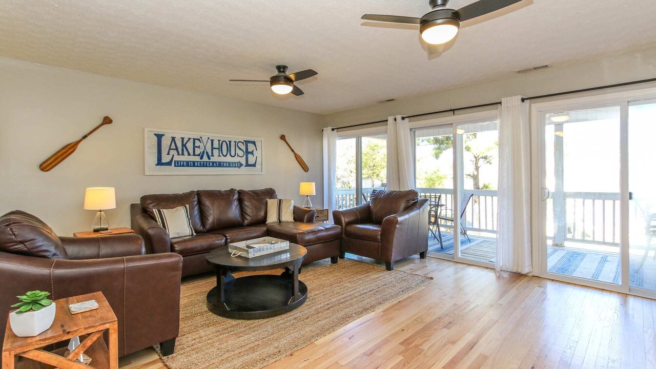 Photo of Livingroom in Leesburg