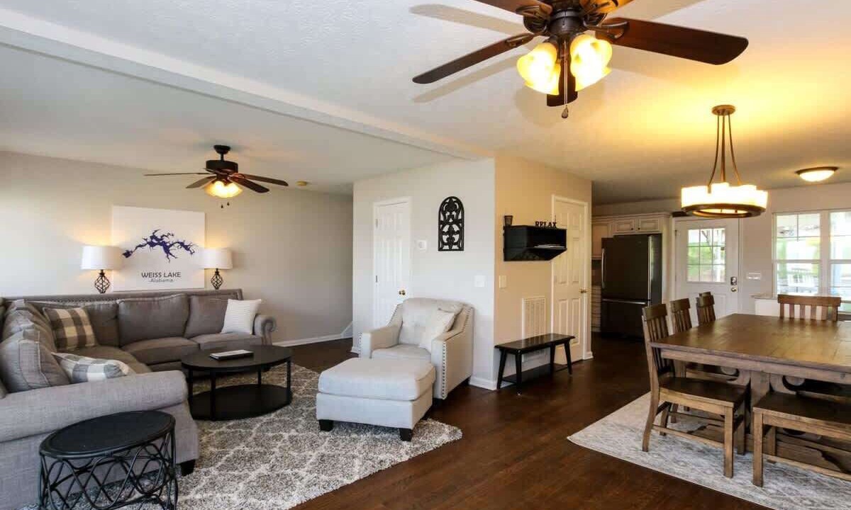 Photo of Livingroom in Leesburg