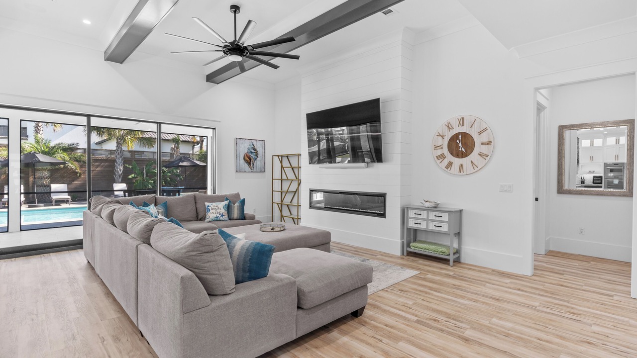 Photo of Livingroom in Gulfview Heights