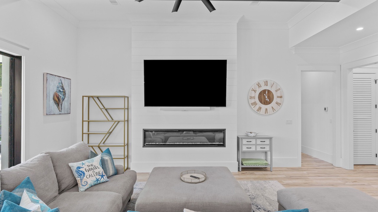 Photo of Livingroom in Gulfview Heights