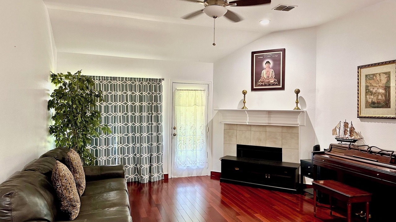 Photo of Livingroom in Plano